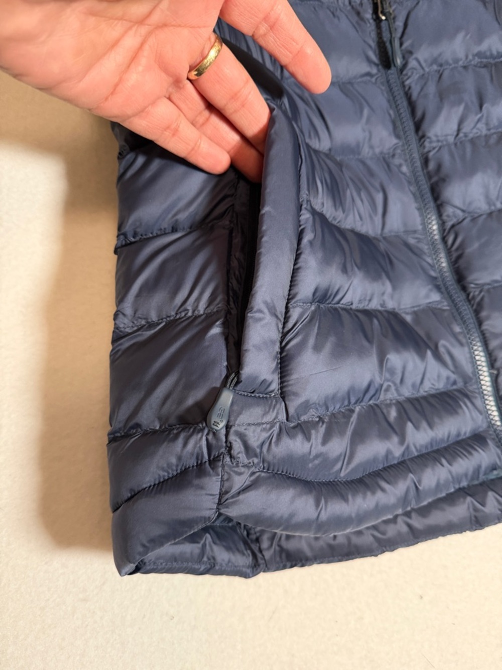 NWOT Women's 32 degree Lightweight Puffer Vest - Picture 4 of 6